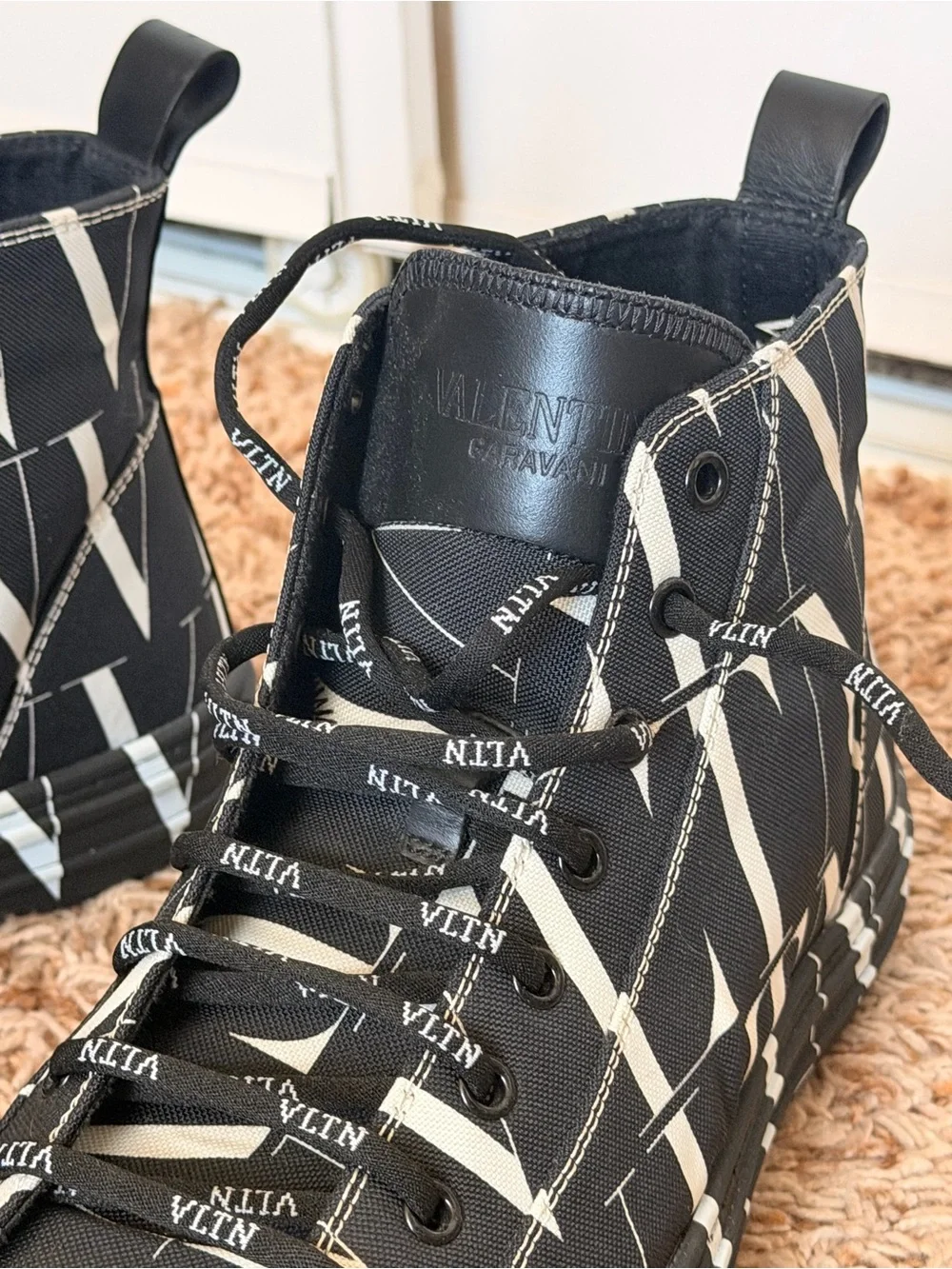 Valentino “Giggies” Men’s EUR 41 High-Top Sneakers with White Graphic Print